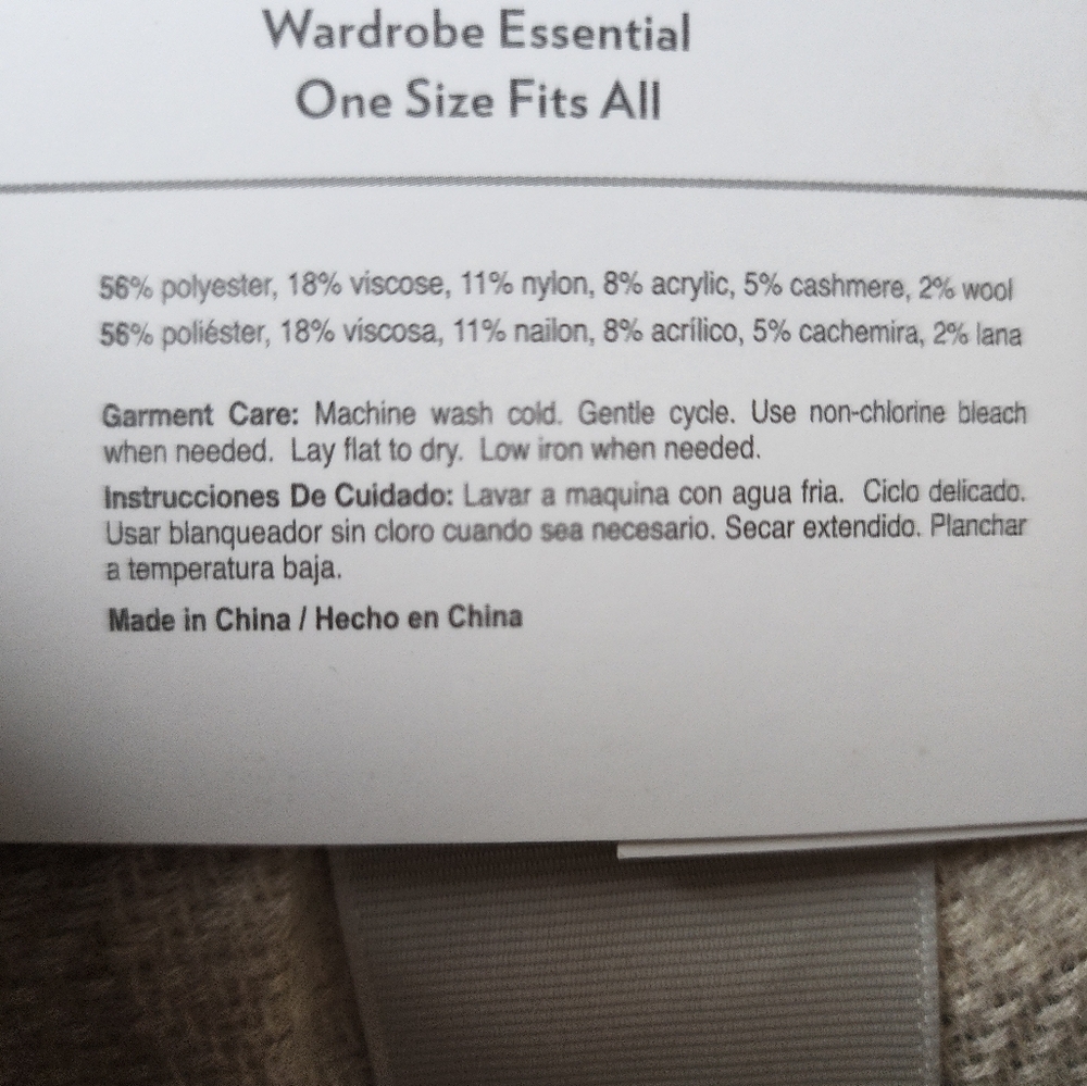 NWT Three Dots Cashmere Blend Wrap - Gray and Brown Plaid - Picture 4 of 4